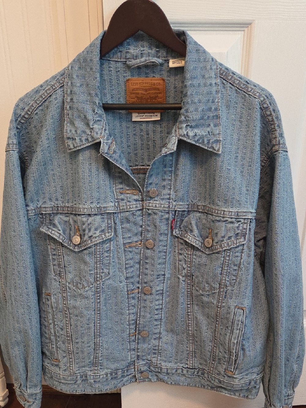 Levi's Premium Men's Relaxed Fit Pinstripe Denim Trucker Jacket Size L (2022)